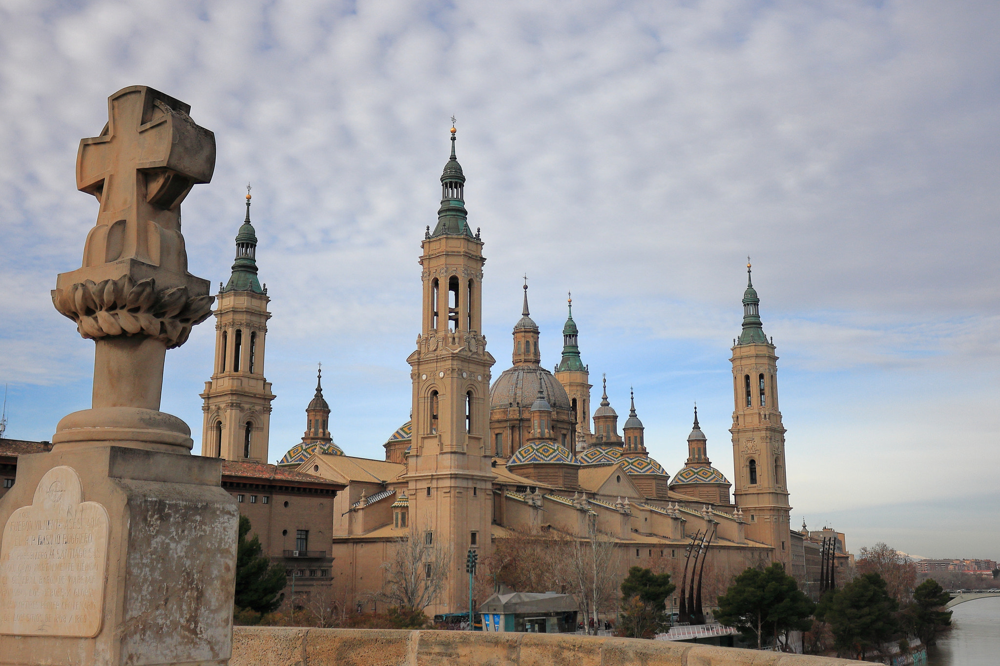 Canon EOS 550D (EOS Rebel T2i / EOS Kiss X4) sample photo. Basílica del pilar - zaragoza, spain photography