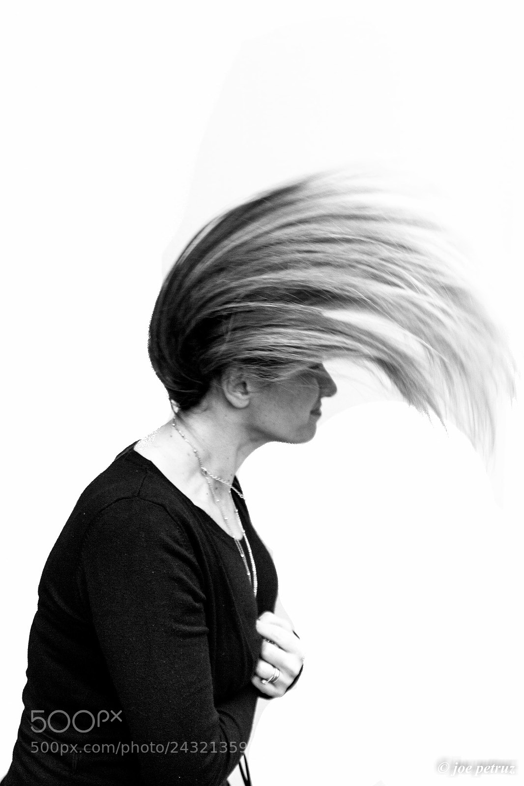 Canon EOS 650D (EOS Rebel T4i / EOS Kiss X6i) sample photo. Motion hair photography