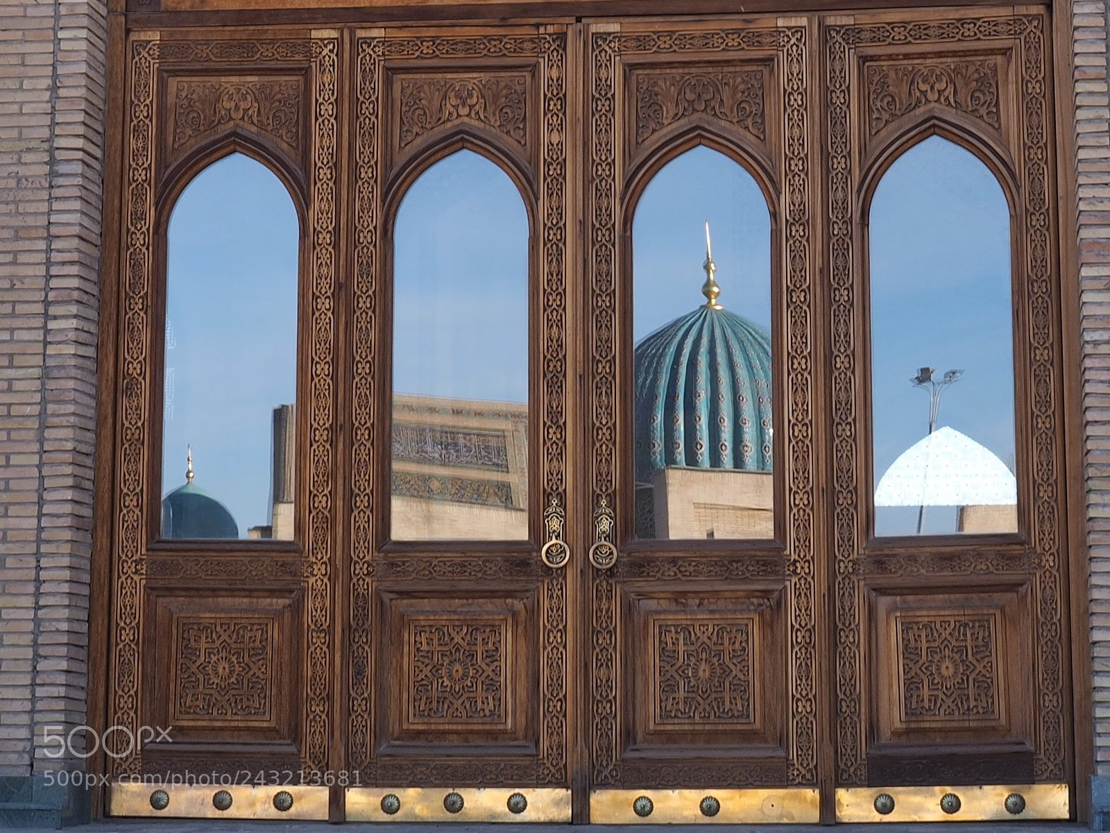 Olympus OM-D E-M1 sample photo. Mosque on doors photography