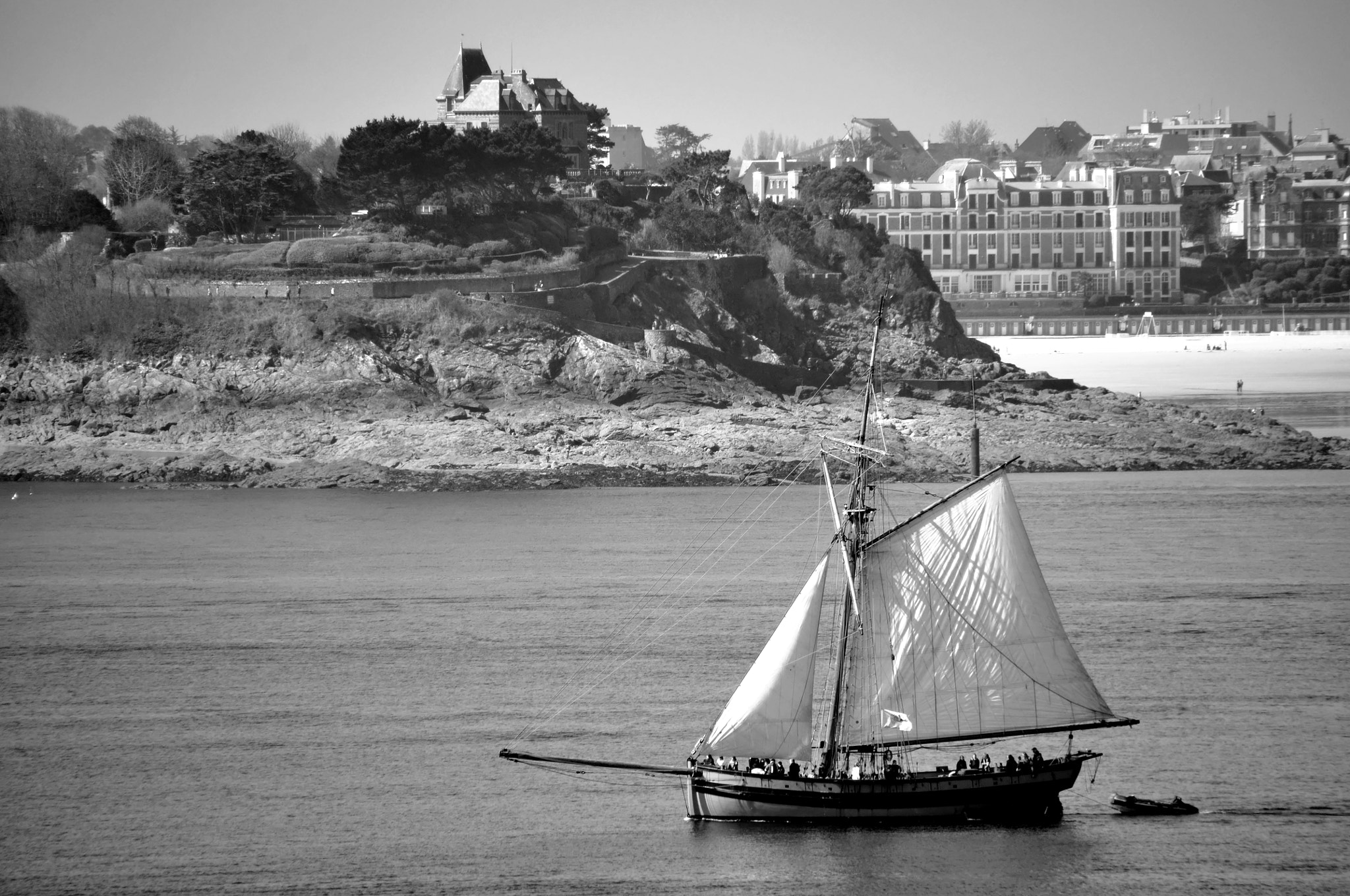 Nikon D90 + Sigma 18-250mm F3.5-6.3 DC Macro OS HSM sample photo. Bateau corsaire "le renard" photography