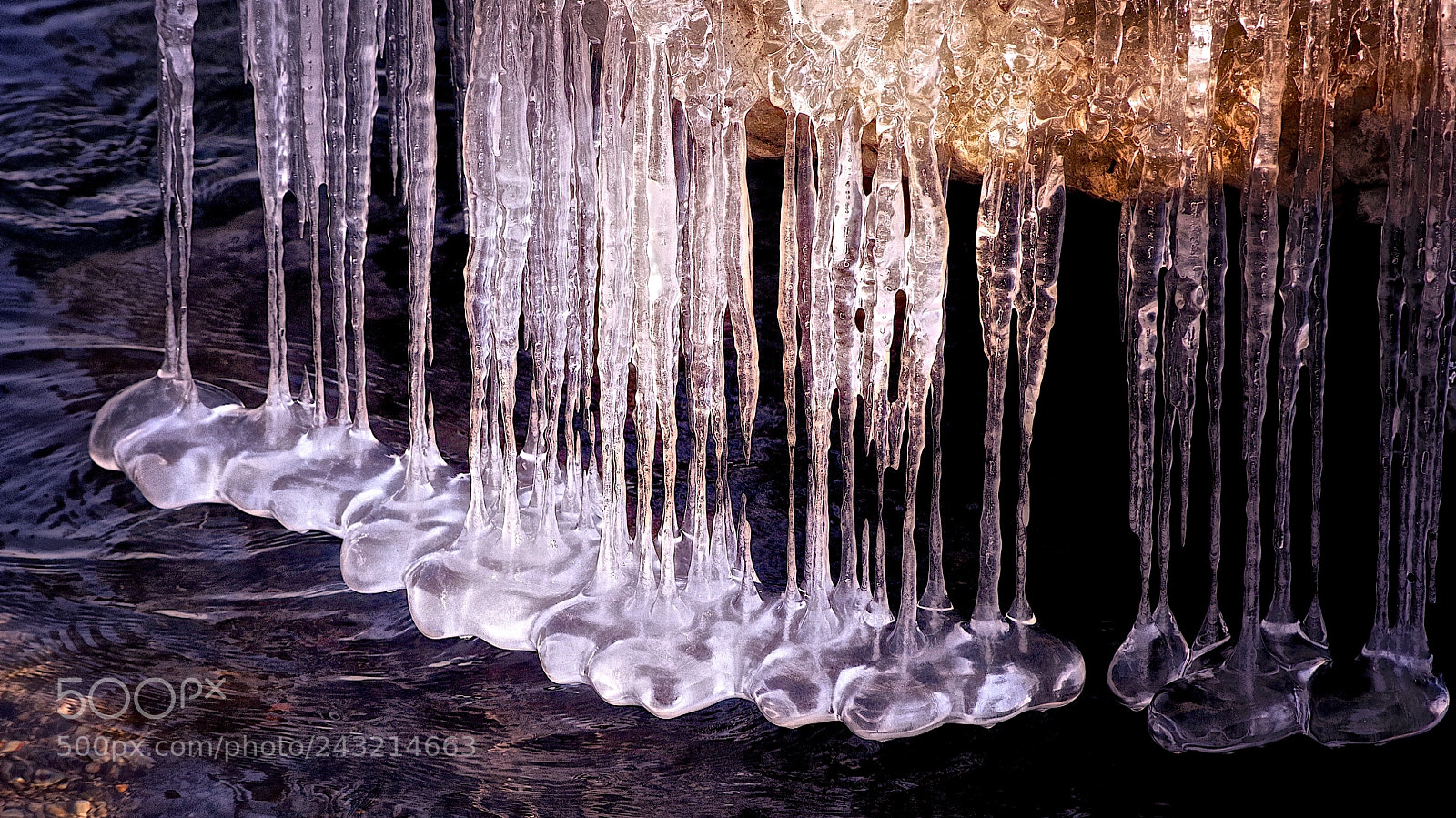 Pentax K-1 sample photo. Melt photography
