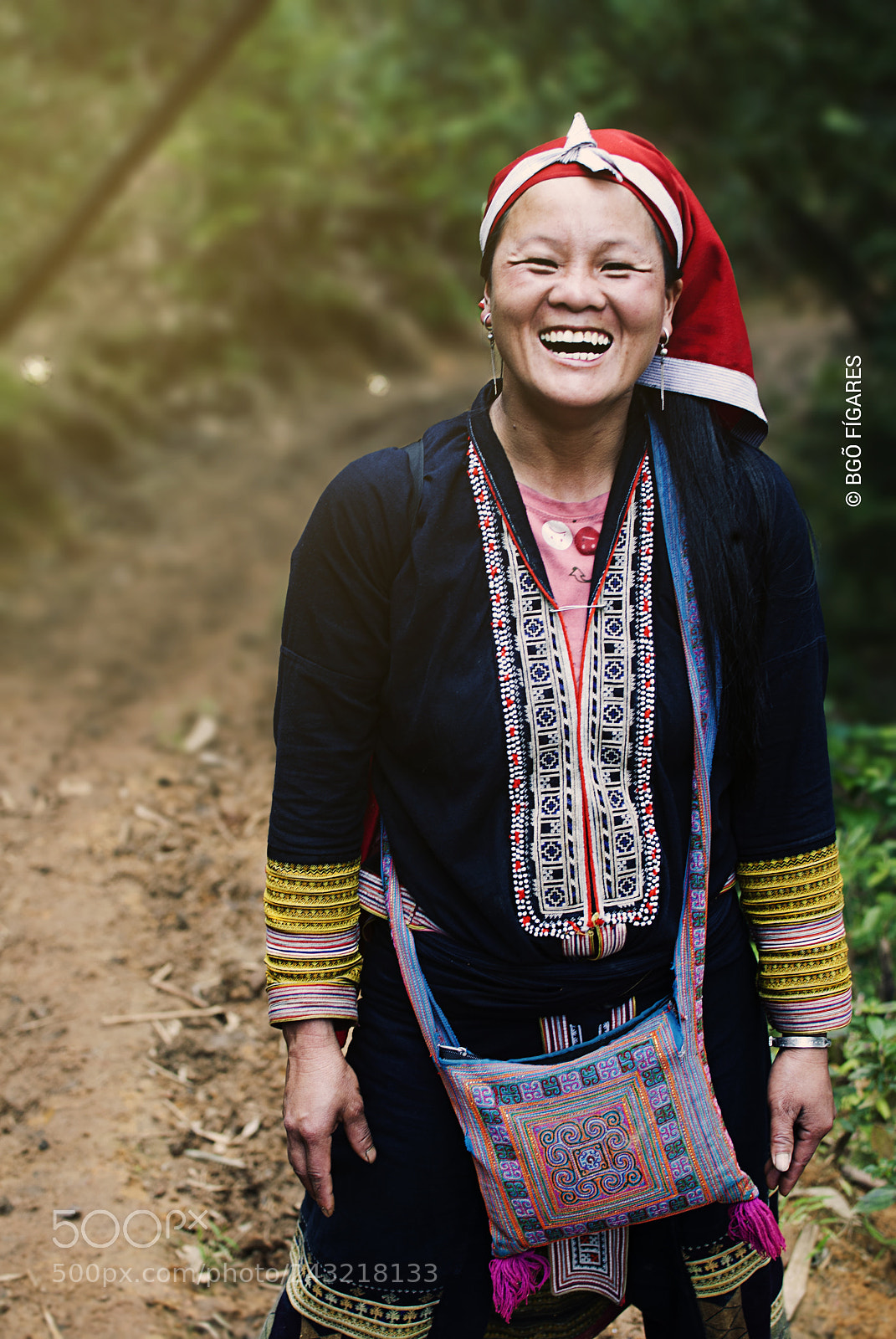 Nikon D80 sample photo. Lady in sapa. vietnam photography