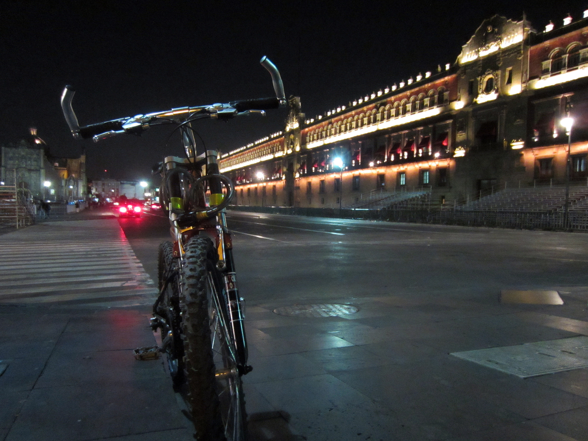 Canon PowerShot ELPH 300 HS (IXUS 220 HS / IXY 410F) sample photo. One night on bike at downtown photography