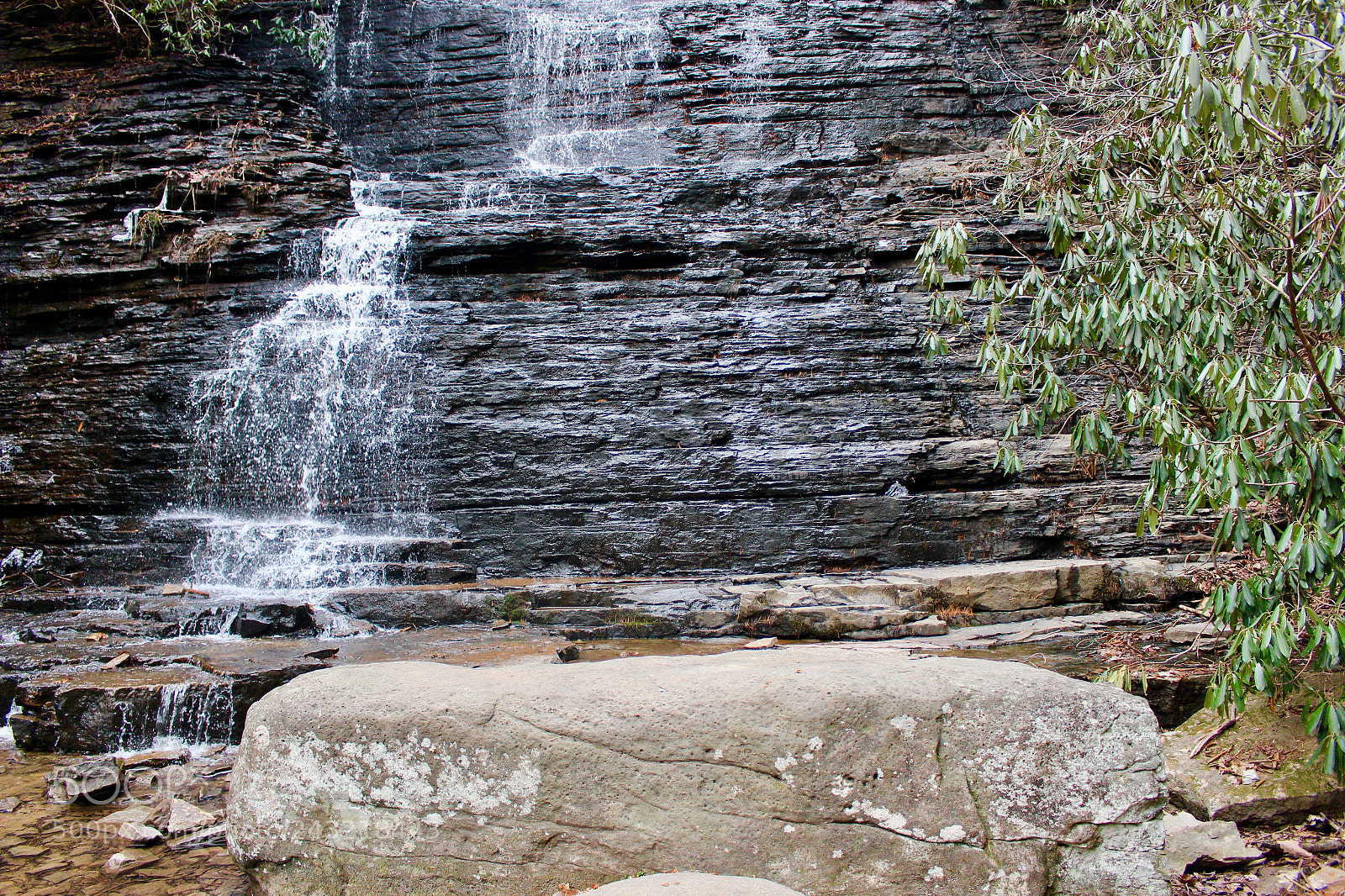 Canon EOS 700D (EOS Rebel T5i / EOS Kiss X7i) sample photo. Falling water photography