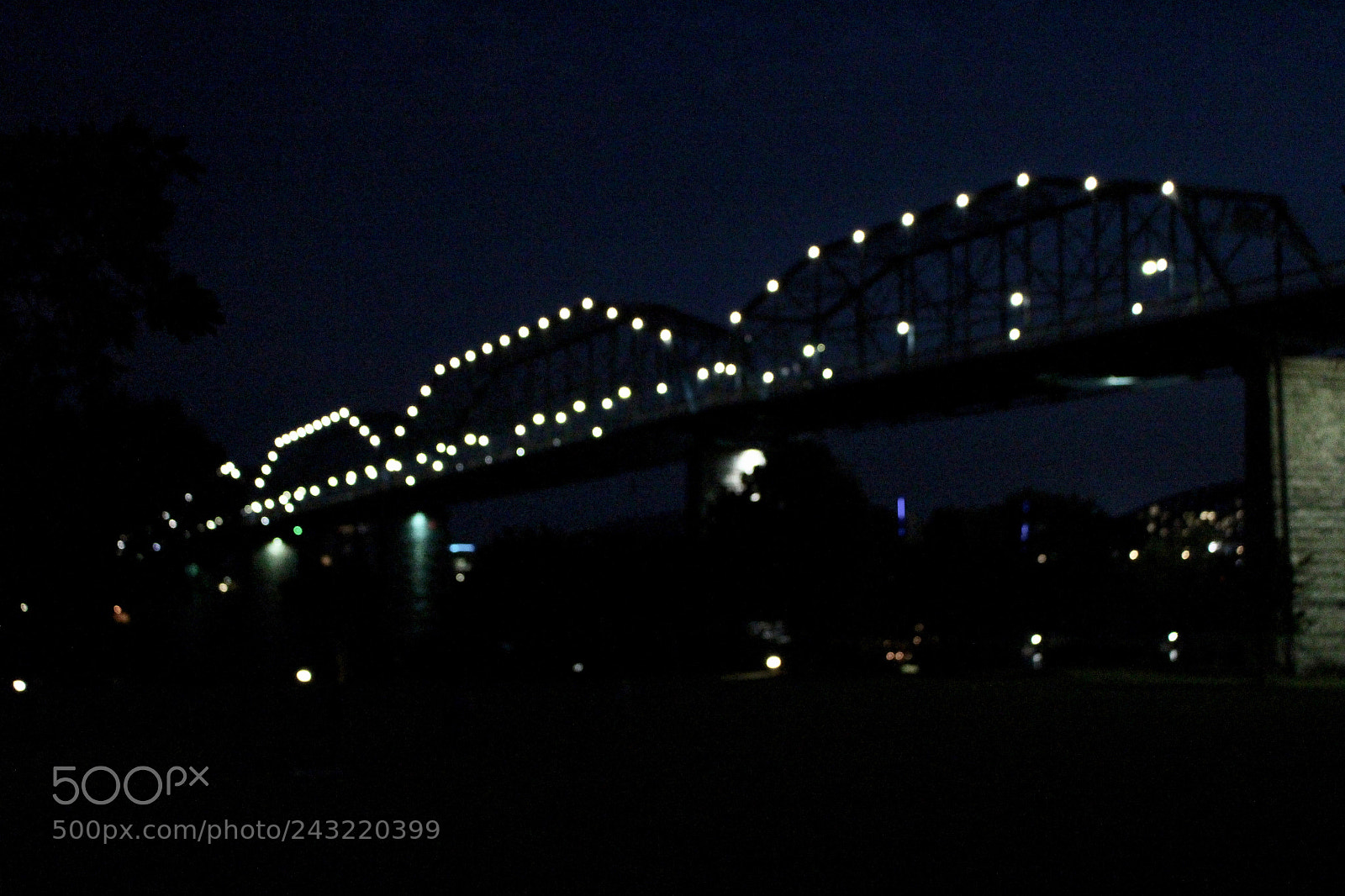Canon EOS 700D (EOS Rebel T5i / EOS Kiss X7i) sample photo. Chattanooga at night photography