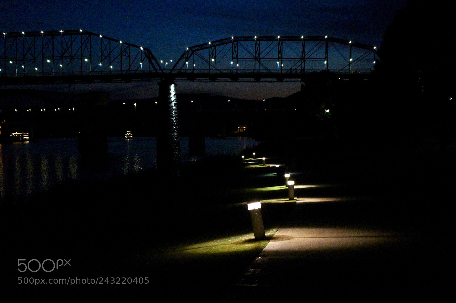 Canon EOS 700D (EOS Rebel T5i / EOS Kiss X7i) sample photo. Chattanooga at night photography