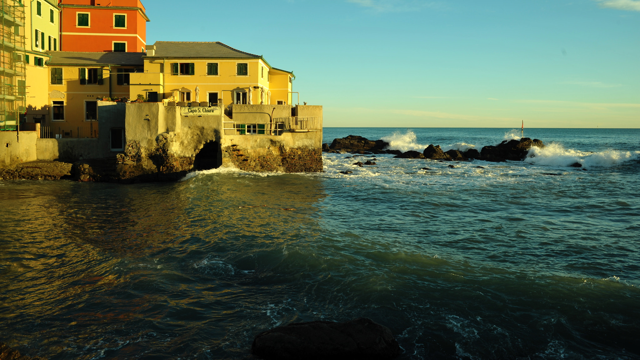 Nikon D700 + AF Nikkor 28mm f/2.8 sample photo. Genova 2018 photography