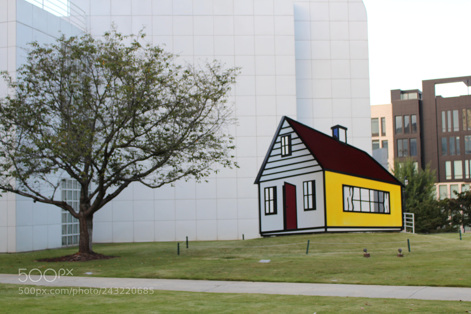 Canon EOS 700D (EOS Rebel T5i / EOS Kiss X7i) sample photo. House on a hill photography
