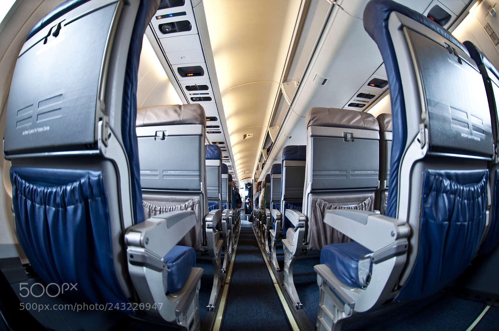 Nikon D90 sample photo. Preflight erj-145 photography