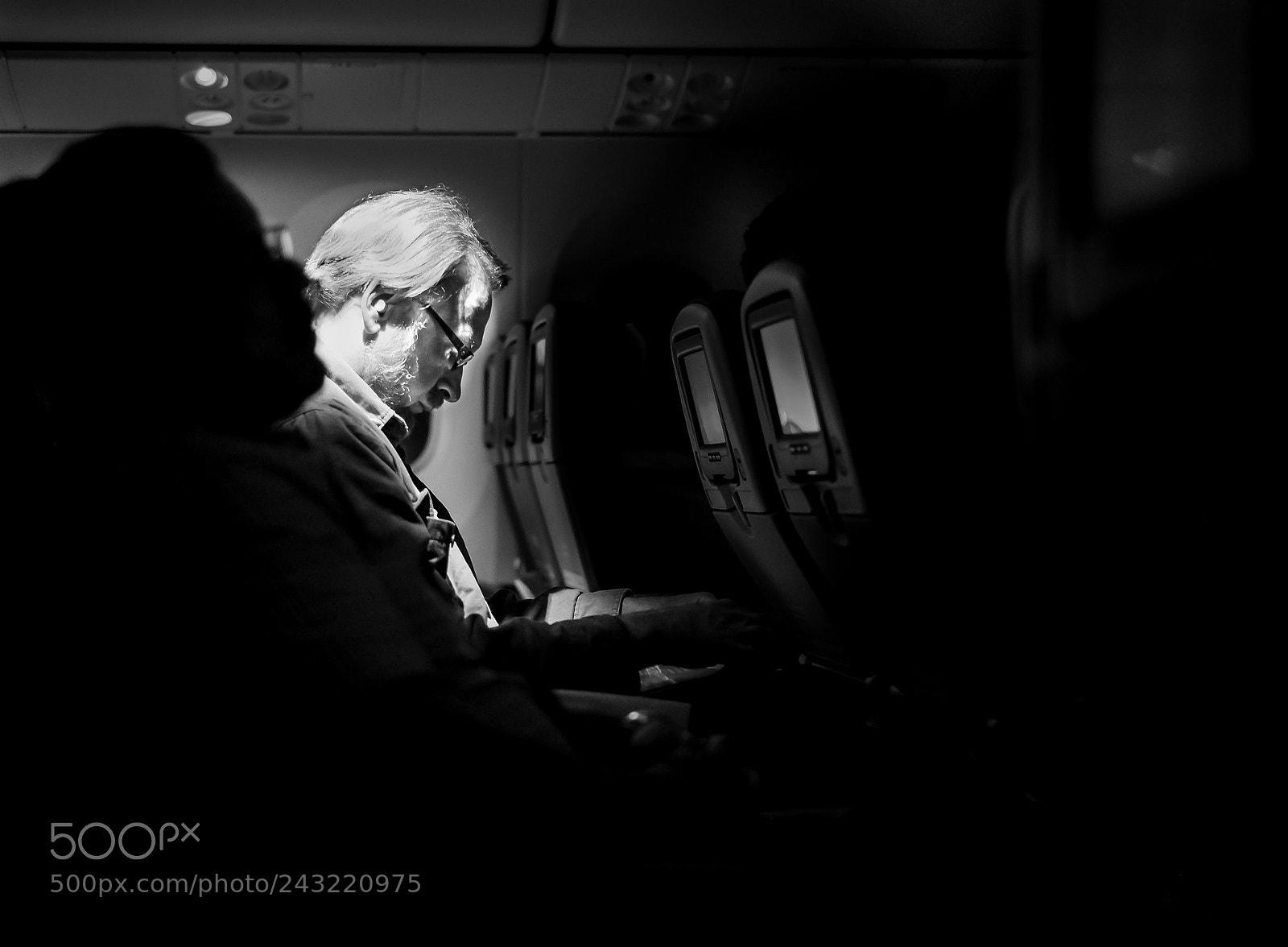 Fujifilm X-Pro1 sample photo. 787 passenger spotlight photography