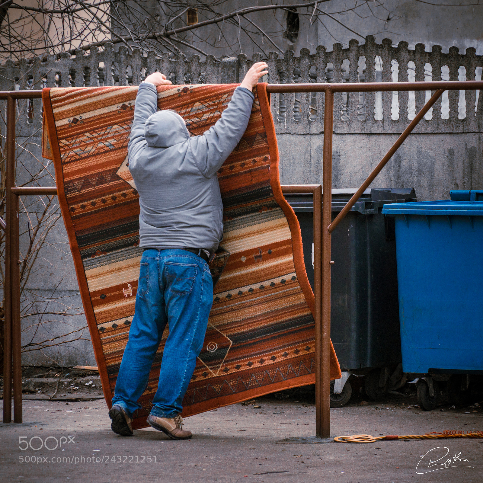 Sony a6300 sample photo. Struggle photography