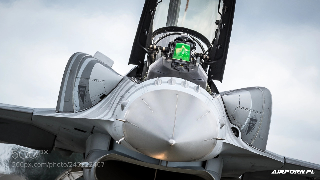 Nikon D500 sample photo. F-16 c block-52 tiger photography