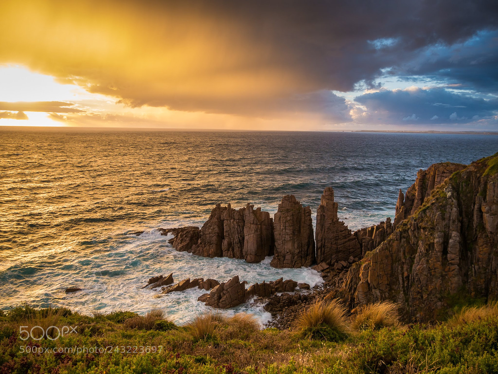 Panasonic Lumix DMC-G85 (Lumix DMC-G80) sample photo. The philip island pinnacles photography