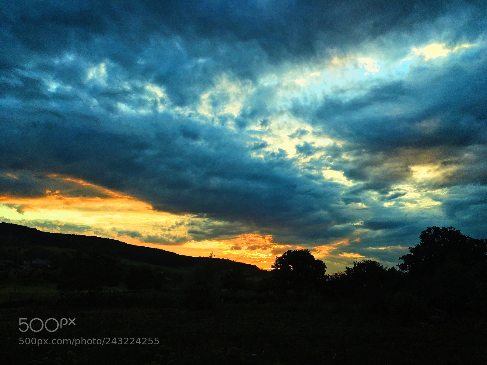 Apple iPhone sample photo. Sunset photography