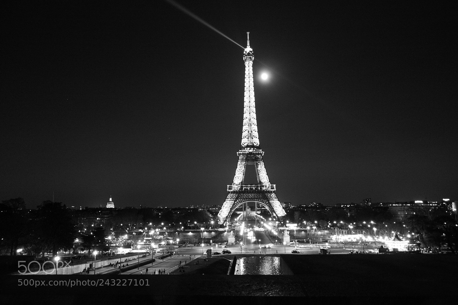 Canon EOS 450D (EOS Rebel XSi / EOS Kiss X2) sample photo. Eiffel tower in the photography
