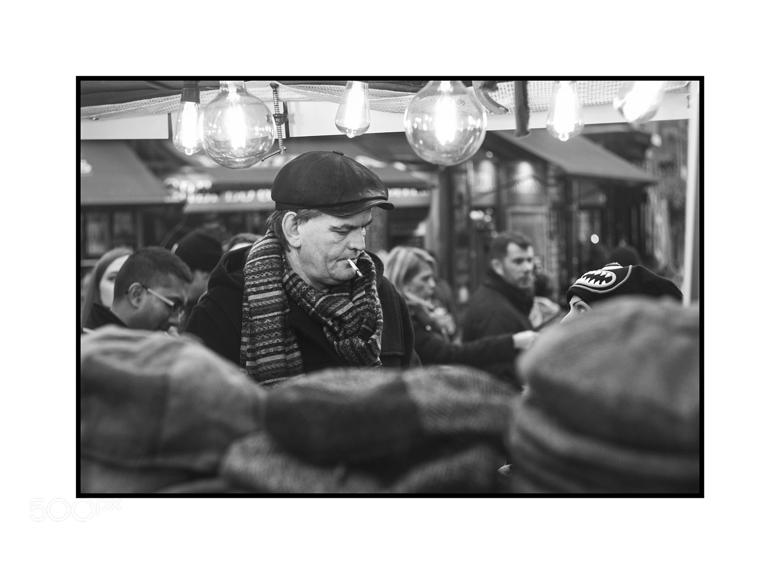 Fujifilm X-E1 sample photo. Hat vendor, camden market photography