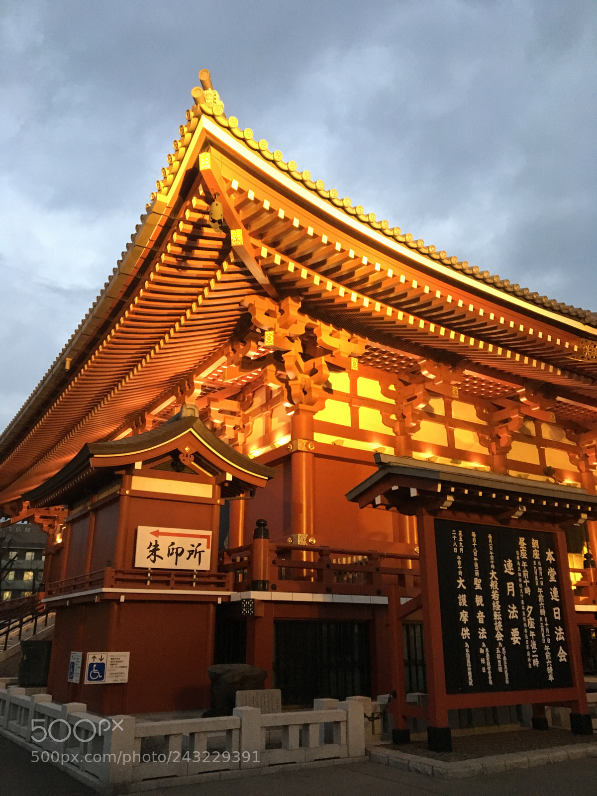Apple iPhone 6s sample photo. Senso-ji buddhist temple in photography
