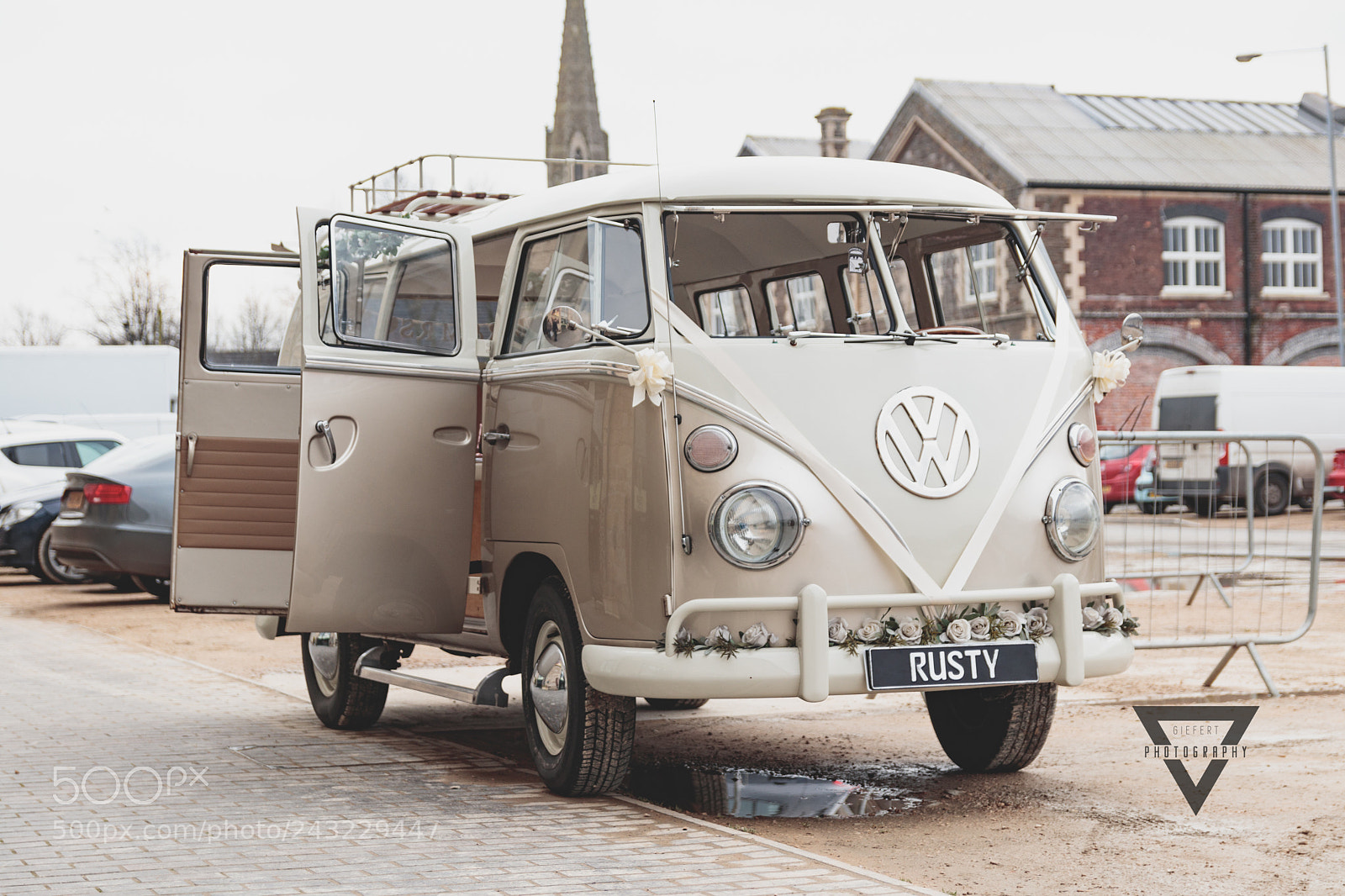 Canon EOS 77D (EOS 9000D / EOS 770D) sample photo. Classic car photography