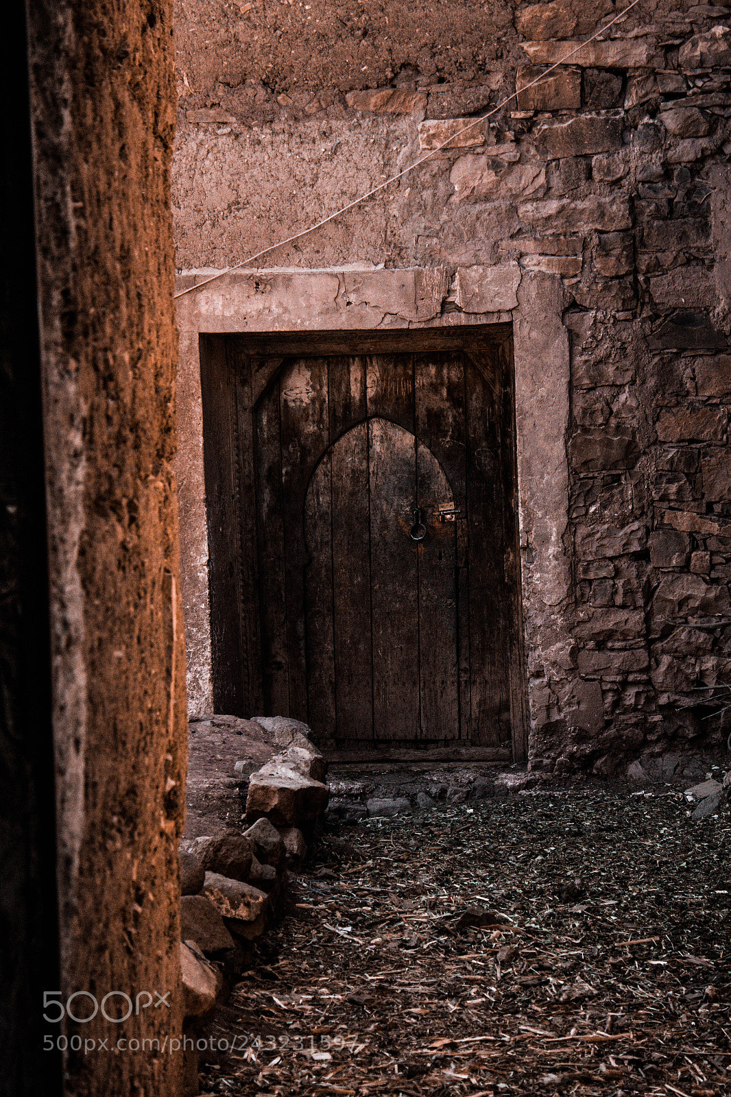 Canon EOS 550D (EOS Rebel T2i / EOS Kiss X4) sample photo. Old door photography