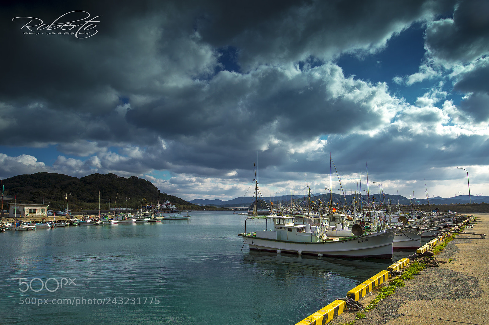 Nikon D4 sample photo. Japanese fishing boats photography