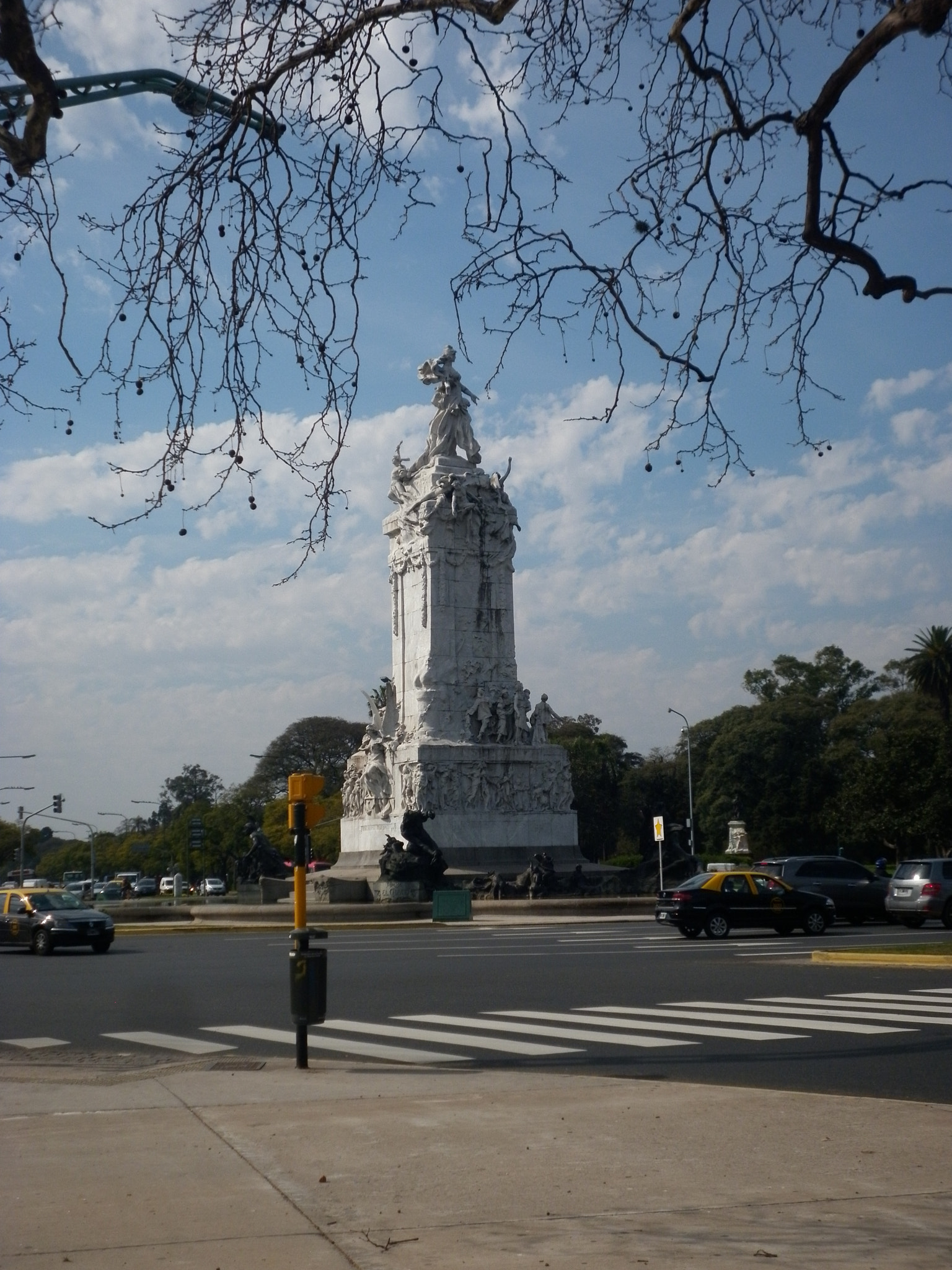 Panasonic DMC-F3 sample photo. Avenida del libertador photography