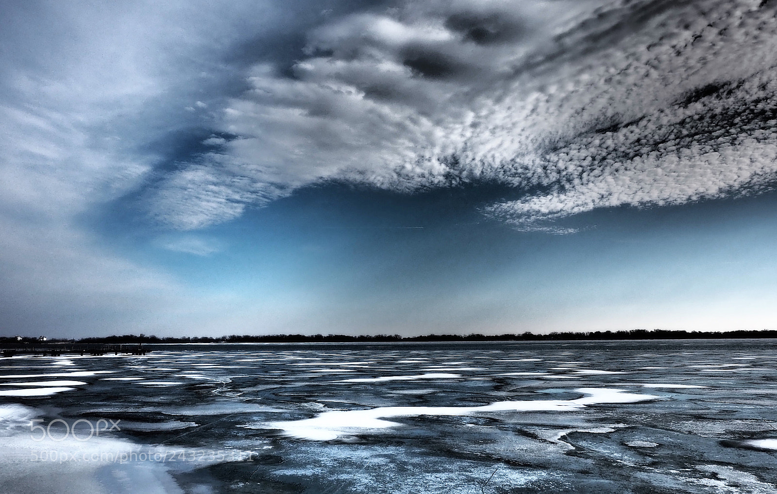 Olympus OM-D E-M5 II sample photo. Winter in dramatic tone photography