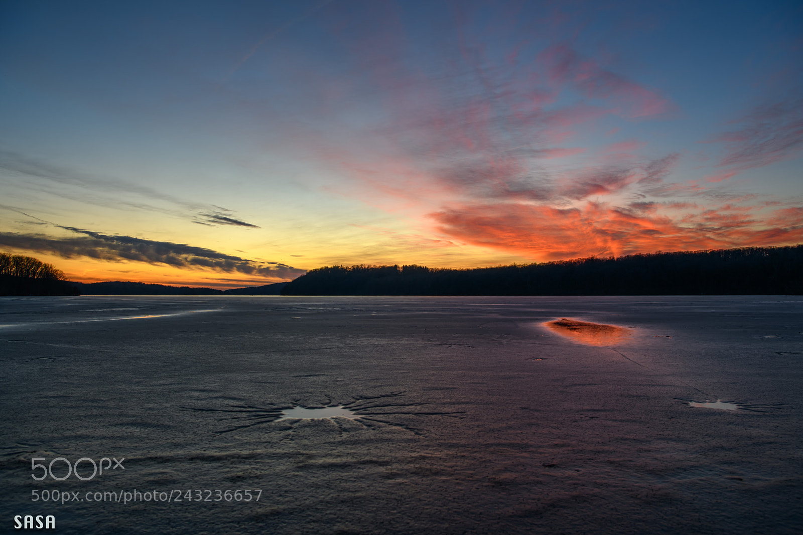 Nikon D850 sample photo. Winter(ice-covered lake) photography