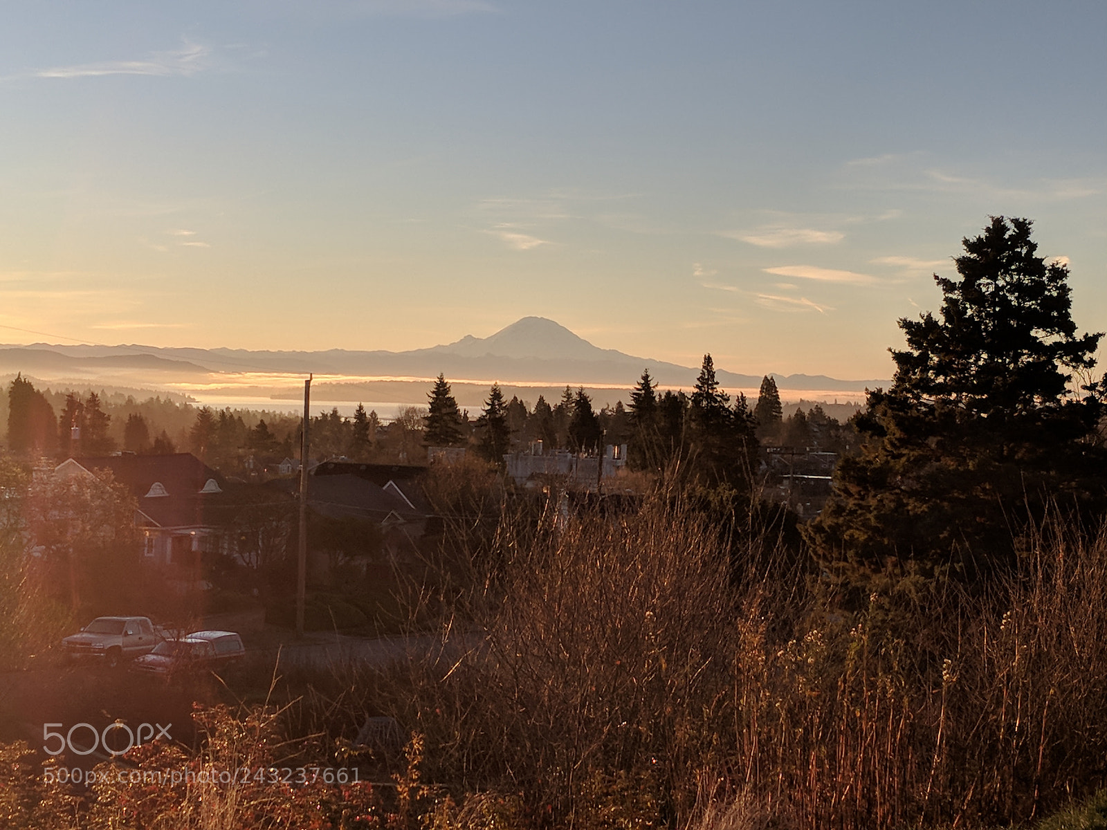 Google Pixel sample photo. The mountain is out photography
