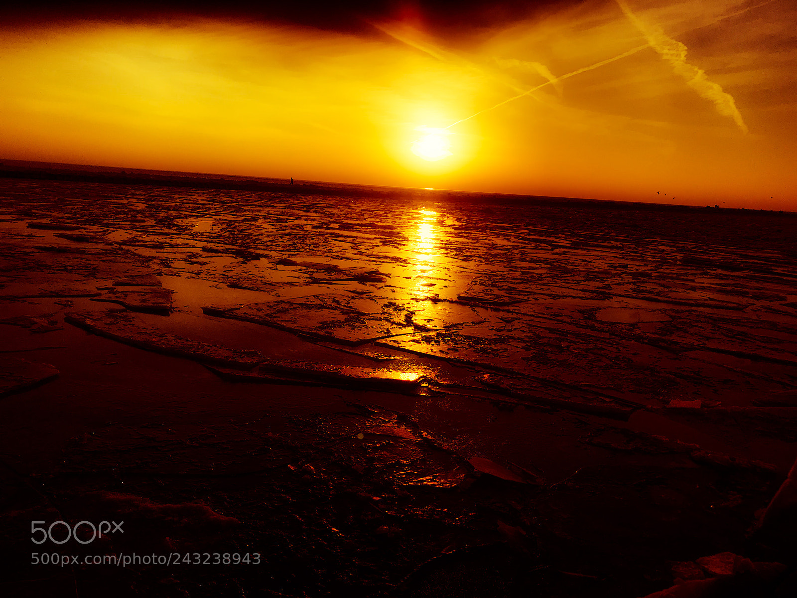 Apple iPhone 7 sample photo. Sunset on ice photography