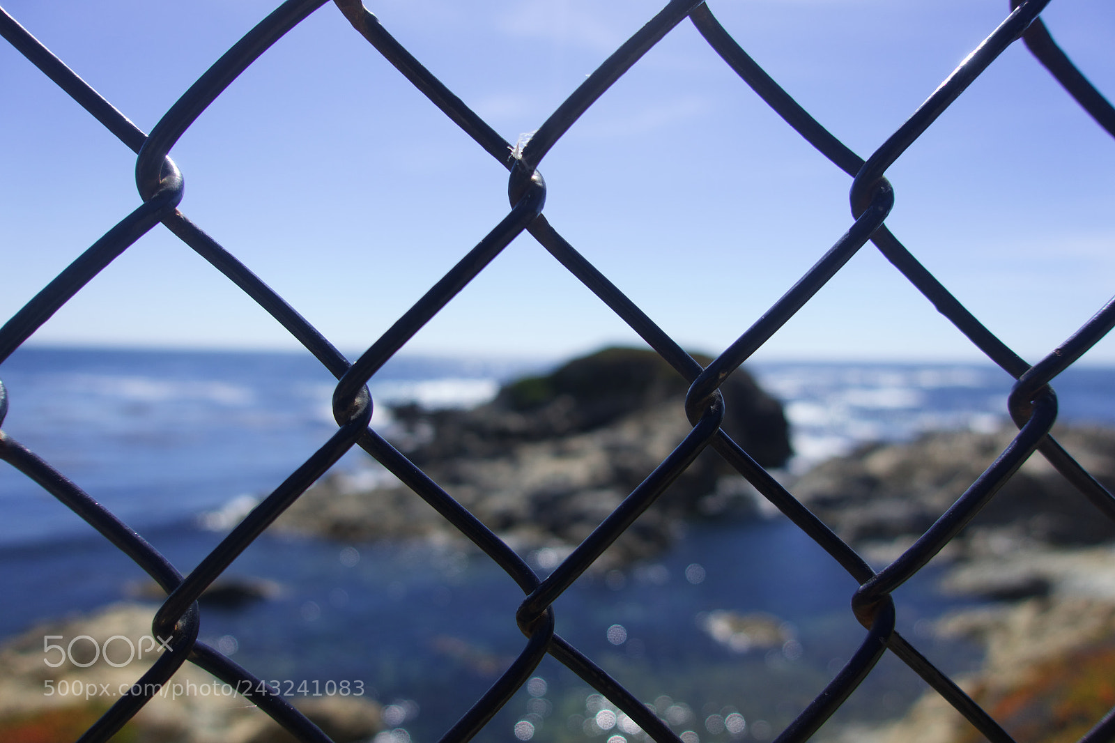 Sony Cyber-shot DSC-RX100 IV sample photo. Fenced off photography