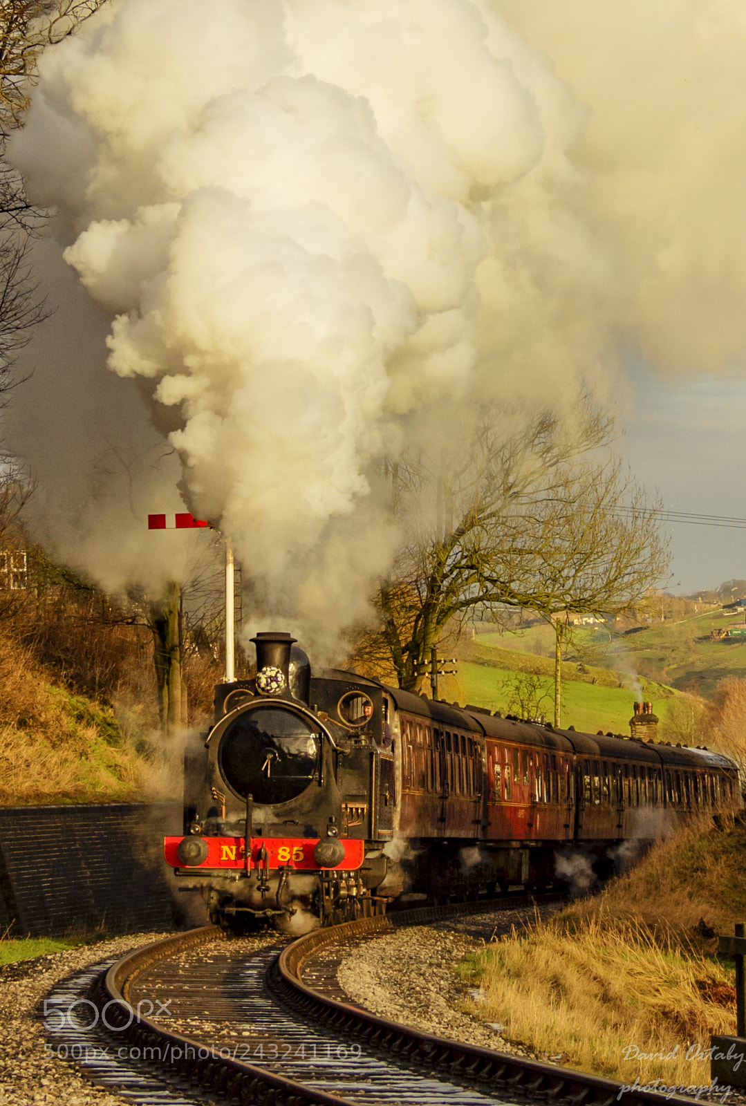 Olympus OM-D E-M10 II sample photo. 85 leaving oakworth station photography
