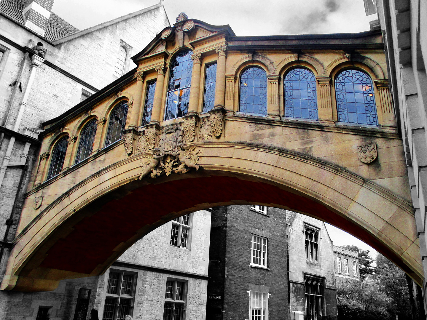 Canon IXUS 177 sample photo. Hertford bridge photography