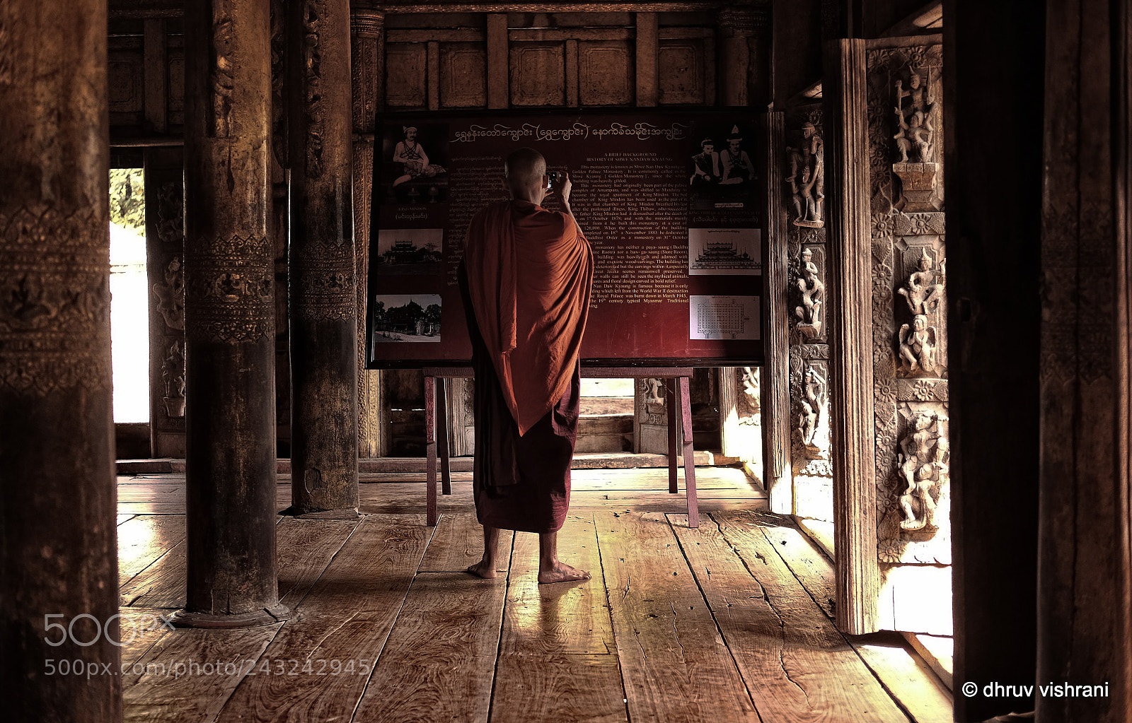 Fujifilm X-T1 sample photo. What does a tourist photography