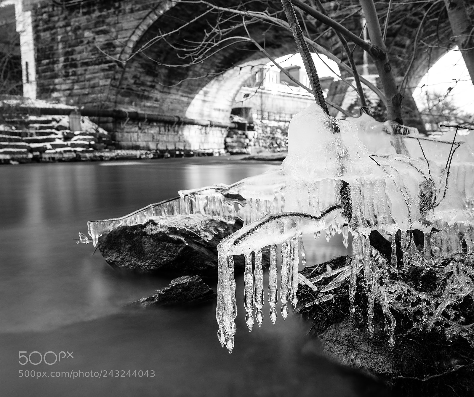 Fujifilm X-T2 sample photo. Ice chandelier photography