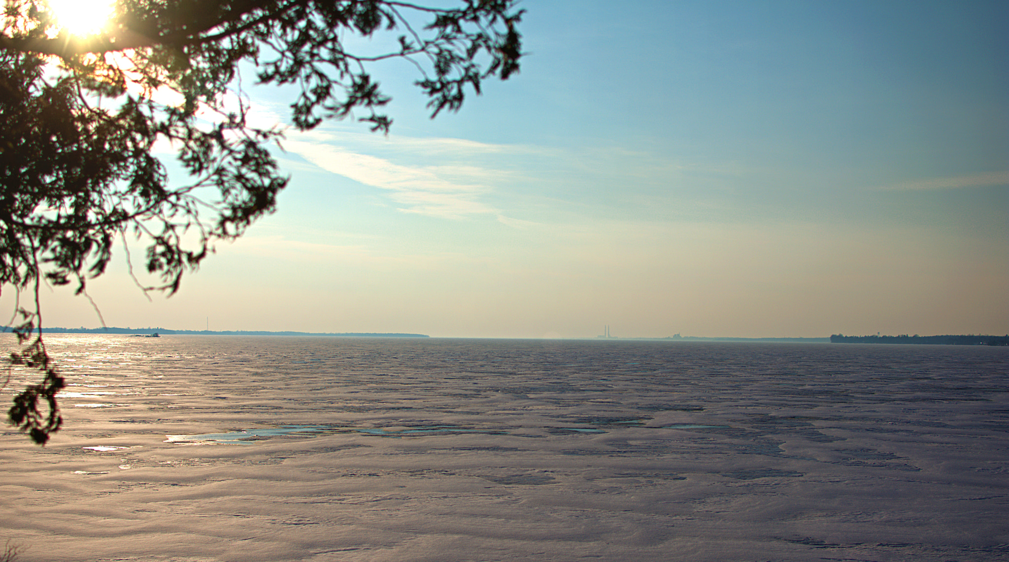 Nikon AF-S DX Nikkor 35mm F1.8G sample photo. Frozen lake photography