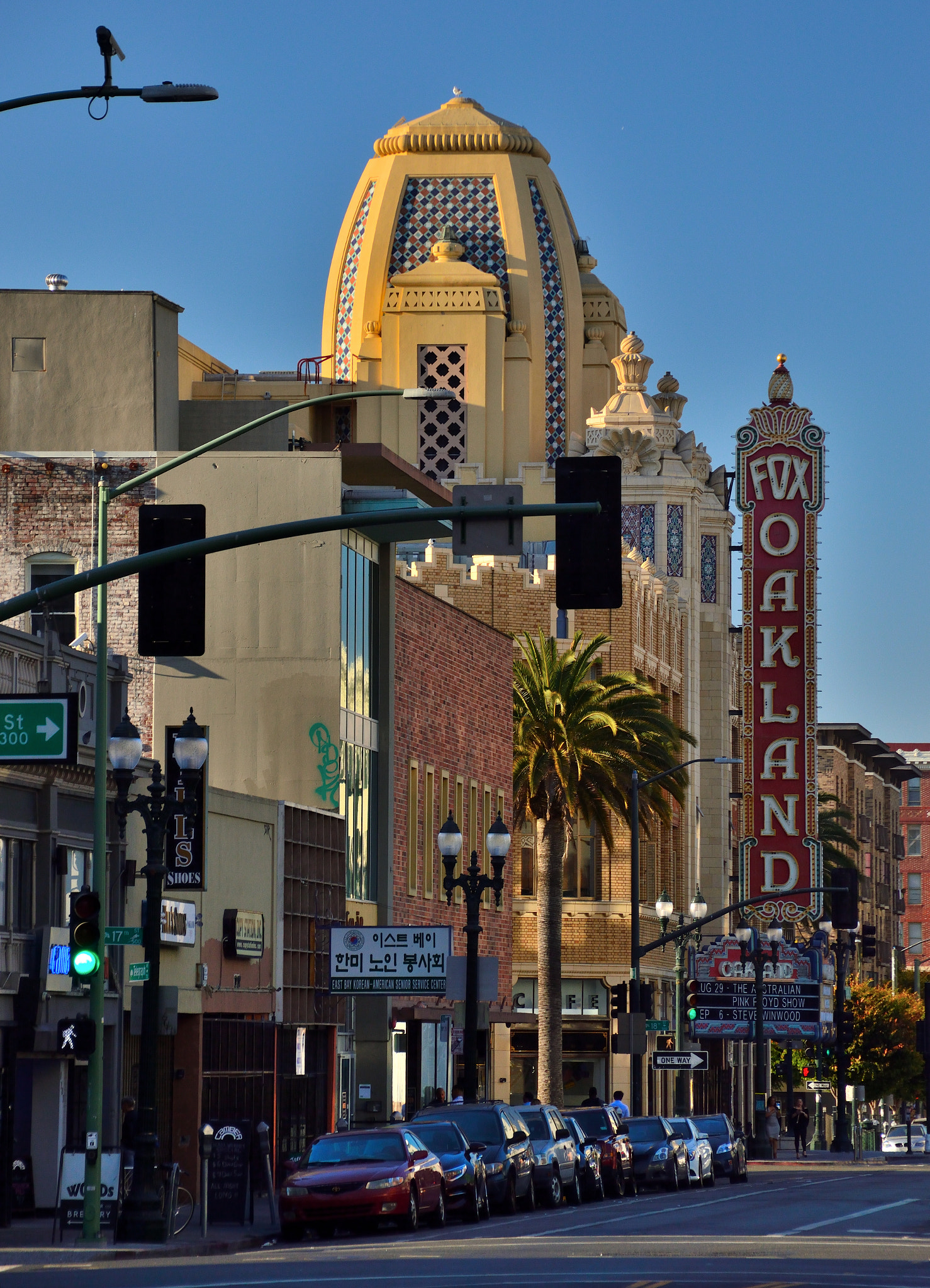 Nikon D3200 sample photo. Fox theater photography