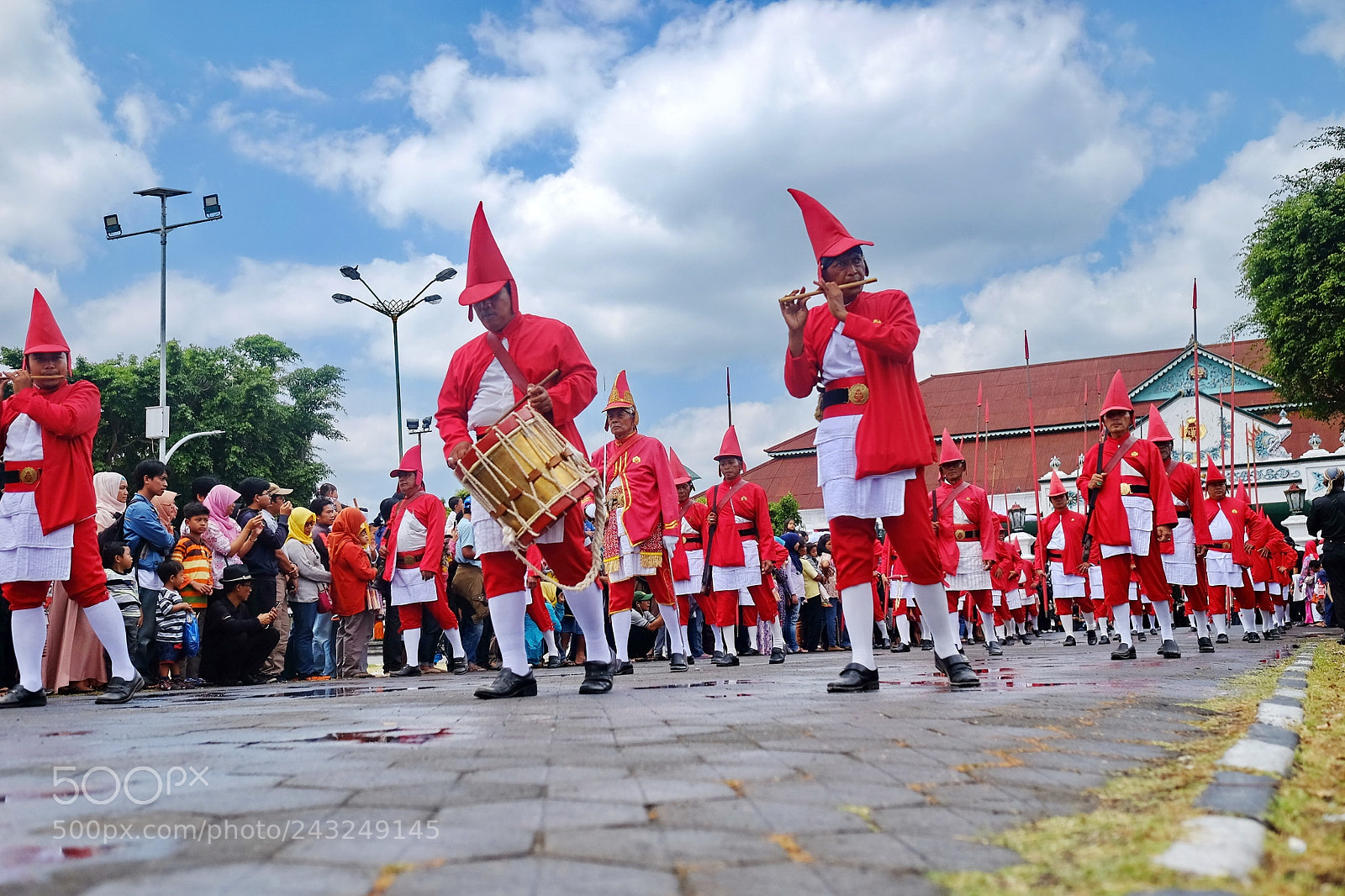 Fujifilm X-T1 sample photo. His majesty kraton guard photography
