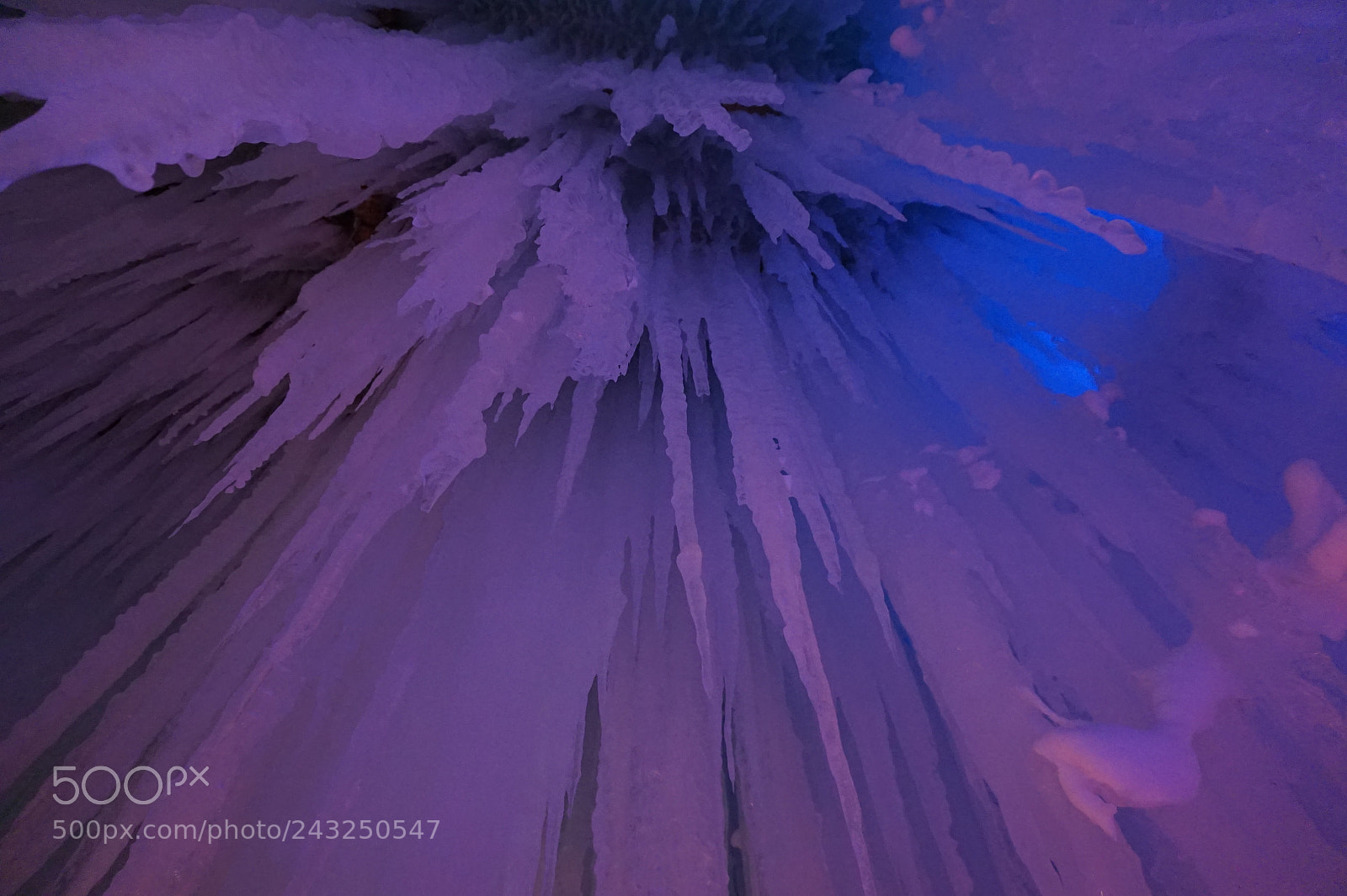 Sony Alpha a5000 (ILCE 5000) sample photo. Ice dagger photography