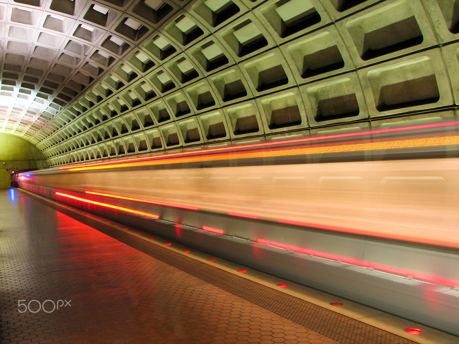 Canon POWERSHOT S2 IS sample photo. Dc underground photography