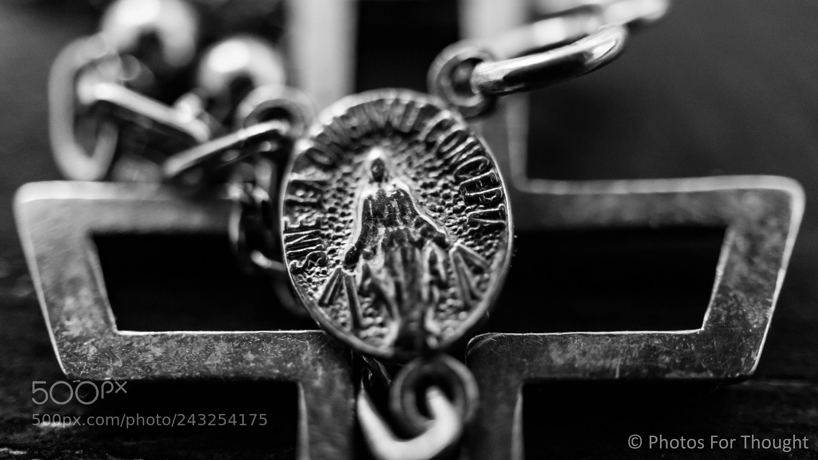 Sony Alpha NEX-5R sample photo. Cross photography