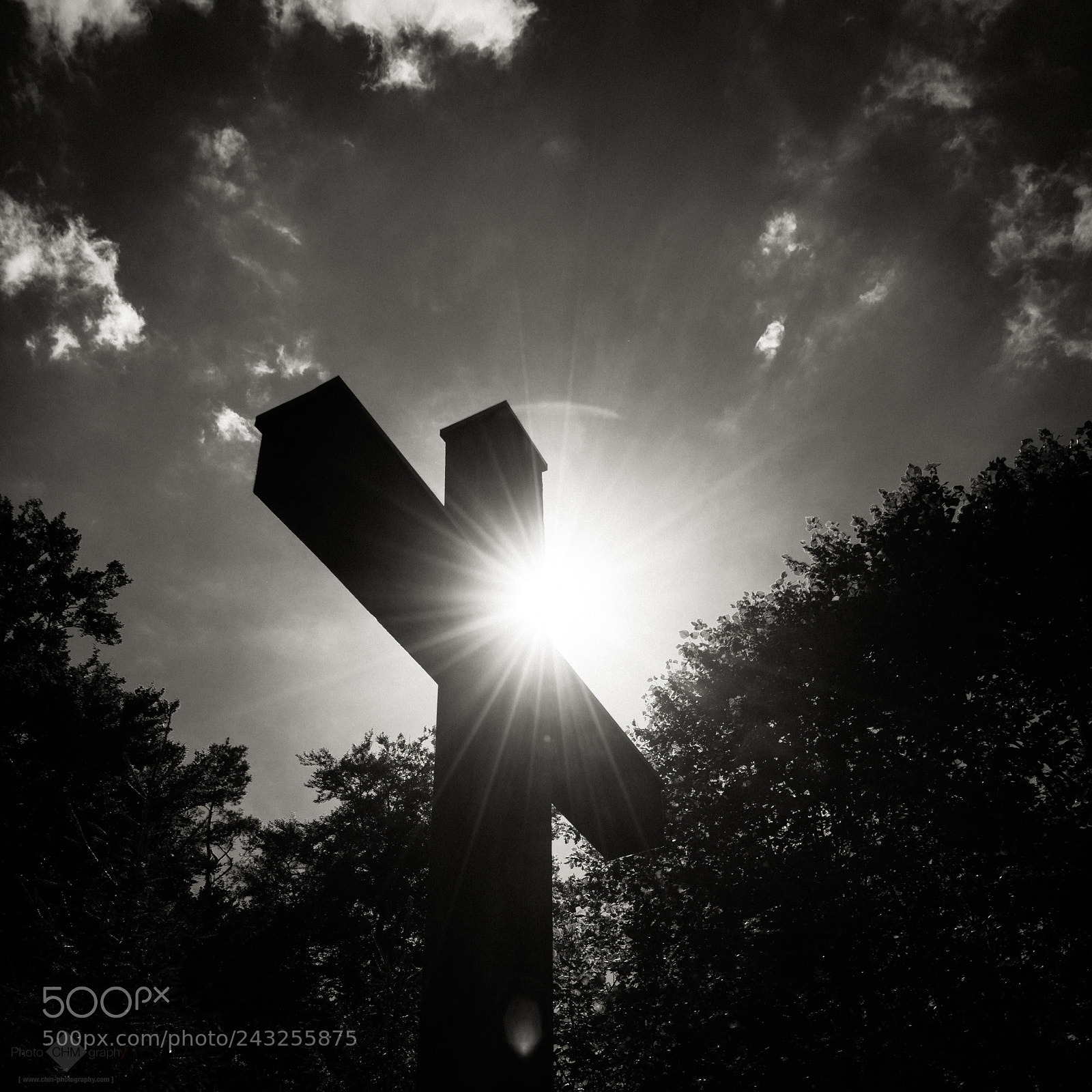Nikon D7100 sample photo. Looming cross in the photography