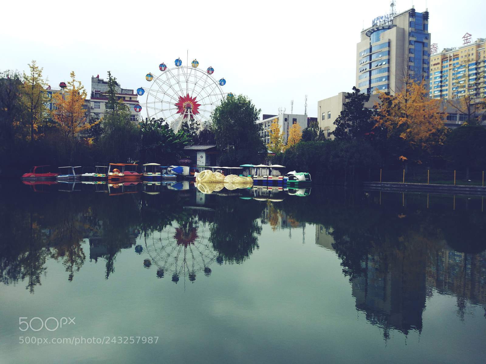 Xiaomi MI 5 sample photo. City water photography