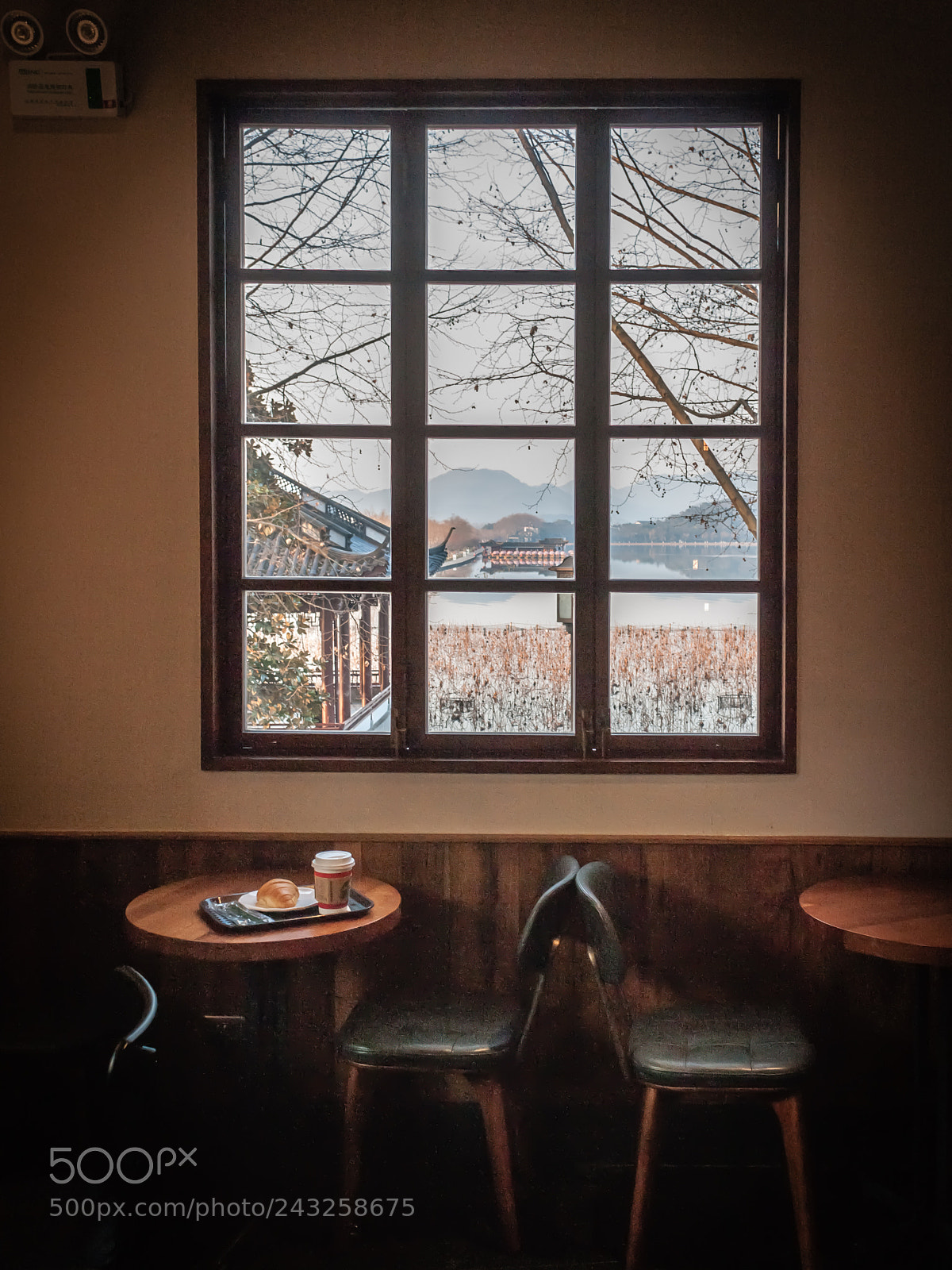 Pentax K-7 sample photo. Best starbucks scenery photography