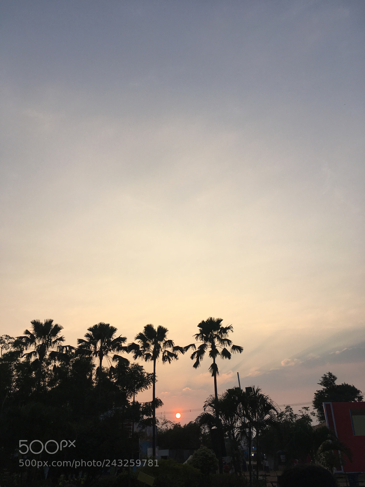 Apple iPhone SE sample photo. Dusk photography