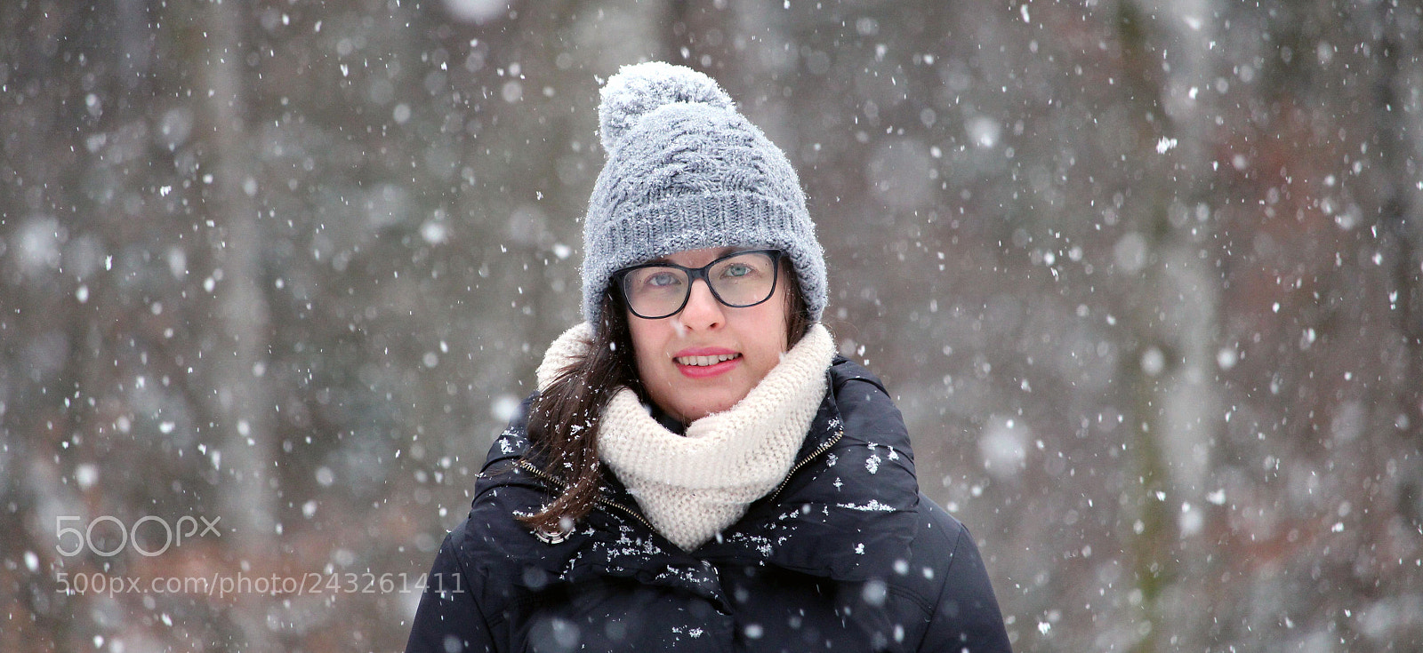 Canon EOS 1300D (EOS Rebel T6 / EOS Kiss X80) sample photo. Snowcap girl photography