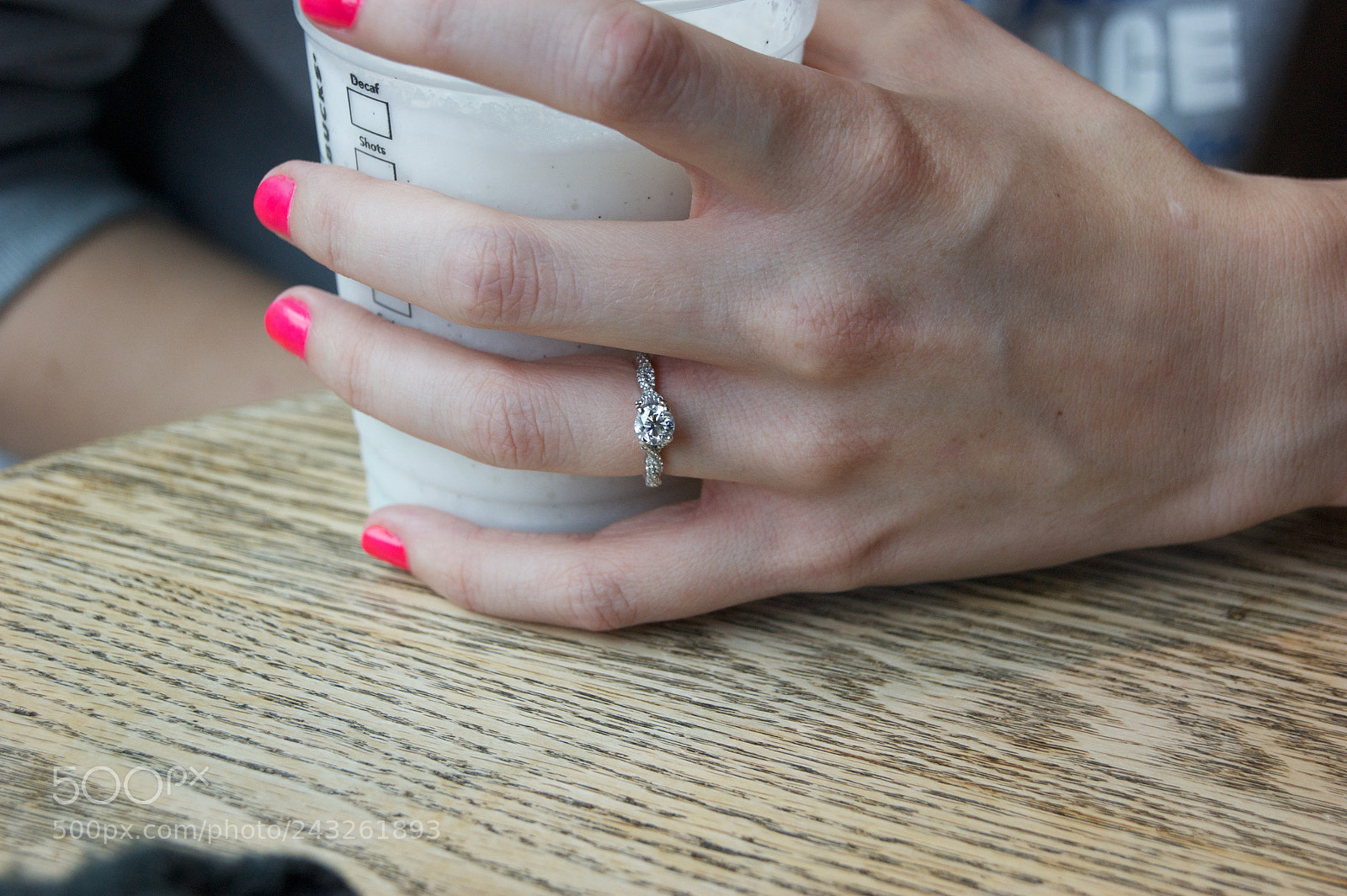 Sony Alpha DSLR-A290 sample photo. Diamond ring photography