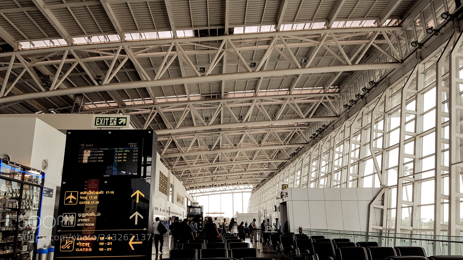 Samsung Galaxy S6 sample photo. Chennai international airport photography