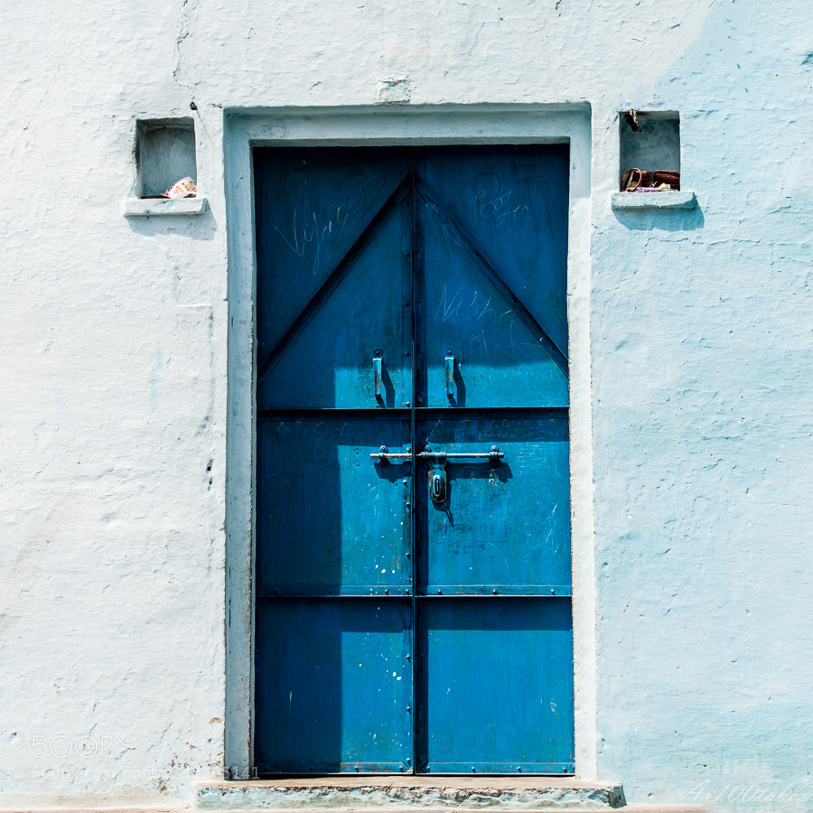 Nikon D600 sample photo. The door photography