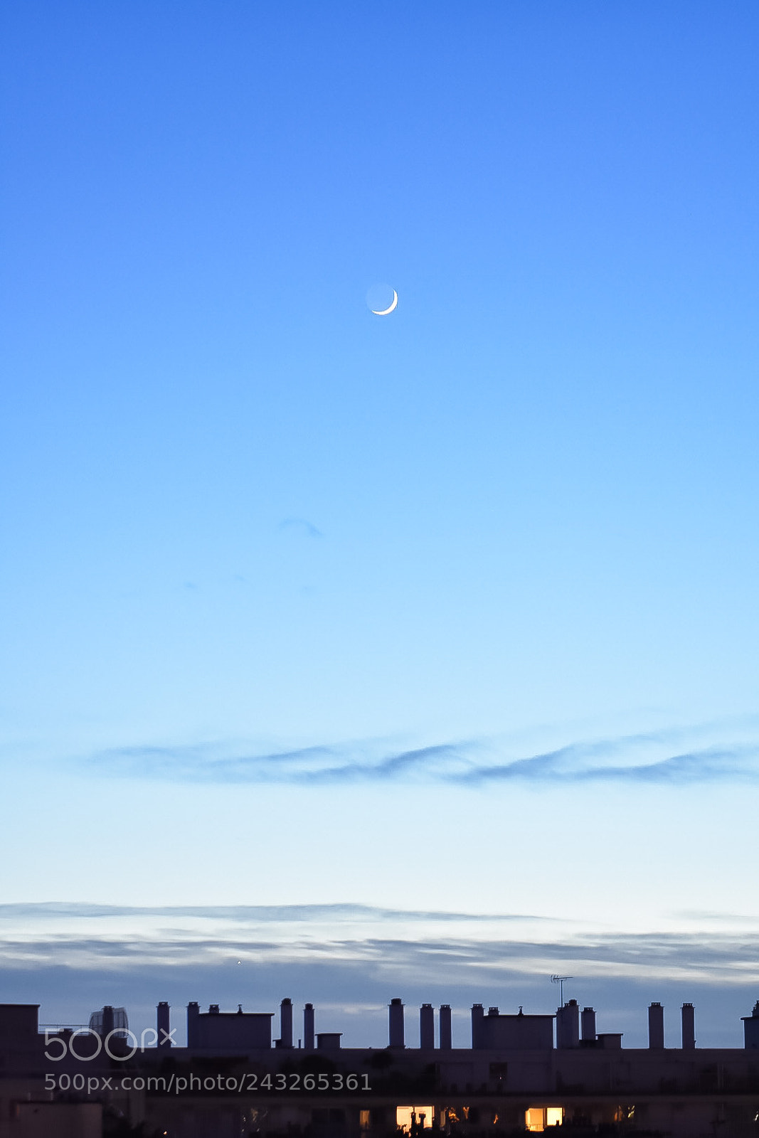 Nikon D7200 sample photo. Moonrise on parisian buildings photography