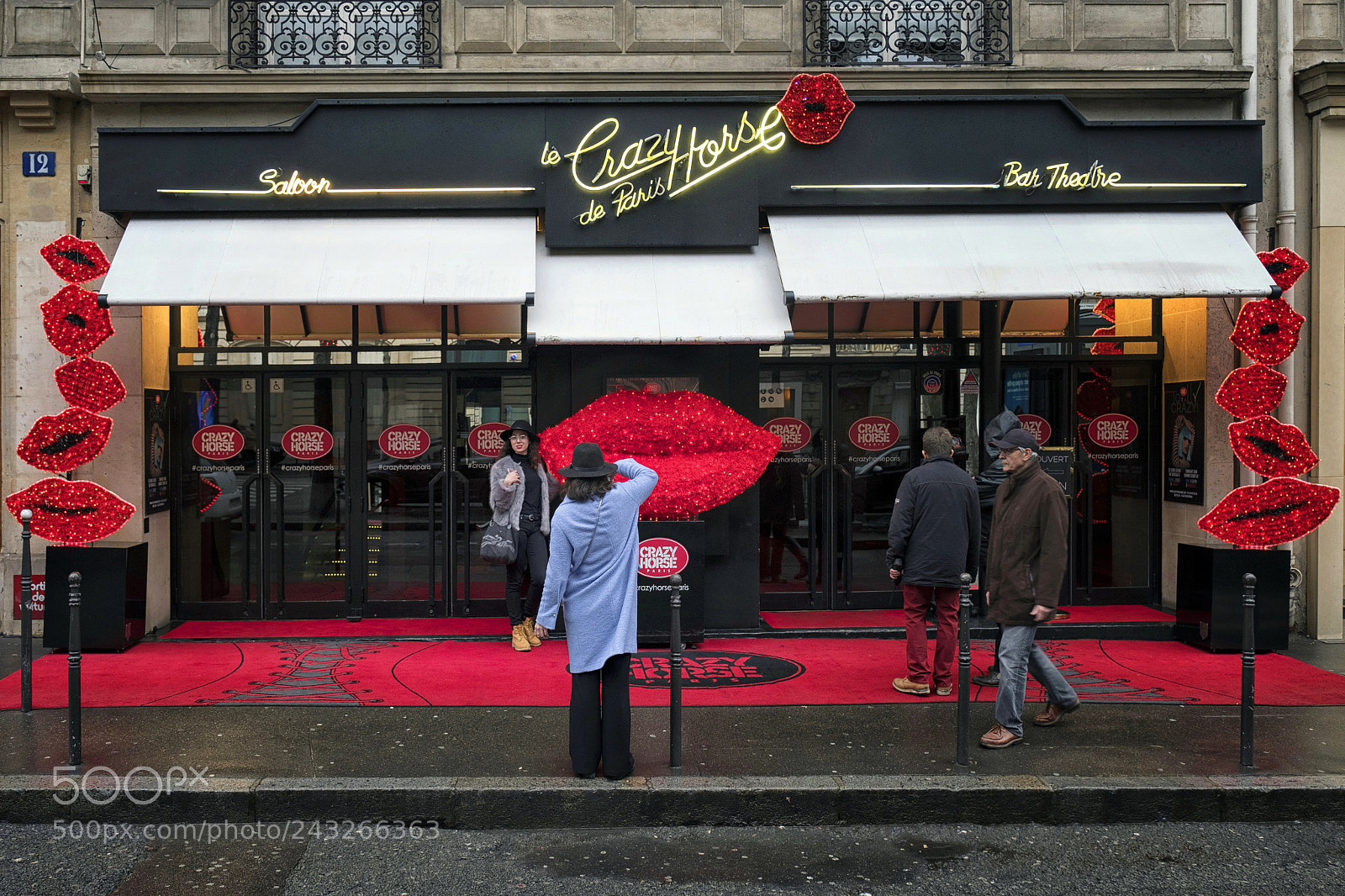 Fujifilm X-T2 sample photo. Crazy horse ,paris dscf8767-1.jpg photography
